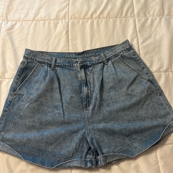 American Eagle acid wash “mom short” jean shorts - Picture 1 of 5